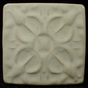 4 x 4 Tulip tile - Antique White