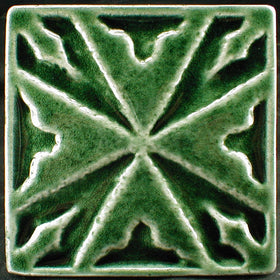 6 x 6 Celtic cross tile with glossy green glaze - Evergreen