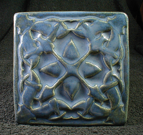 6 x 6 Tulip tile with deep relief - Blue/Grey