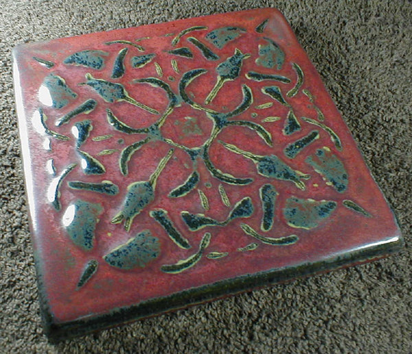 6 x 6 Tulip tile - Bordeaux