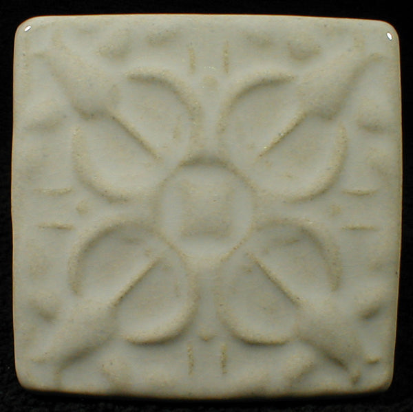 4 x 4 Tulip tile - Antique White