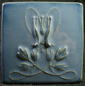 6 x 6 Columbine flower tile - Blue/grey glaze