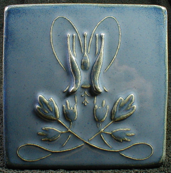 6 x 6 Columbine flower tile - Blue/grey glaze