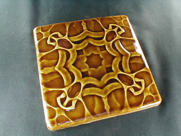 6 x 6 Thistle tile - Caramel Brown