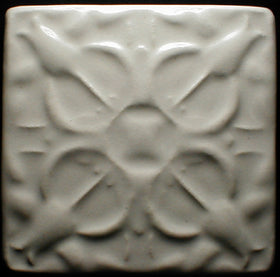 4 x 4 Tulip tile - Polar White
